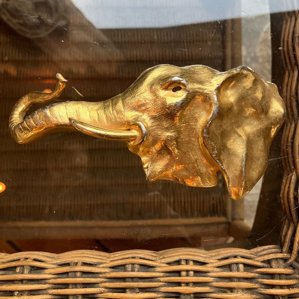 Christopher Ross vintage 80’s elephant belt buckle